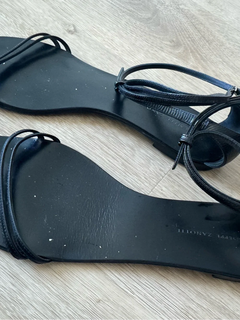 Giuseppe Zanotti Black Leather Strappy Flat Sandals women